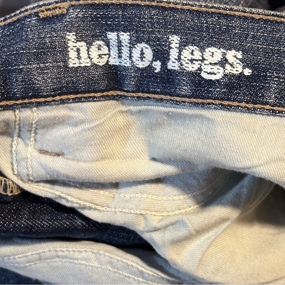 Revolve Wildfox Couture Lola Oversized Boyfriend Jeans in Hideout Size 26 - Picture 10 of 14